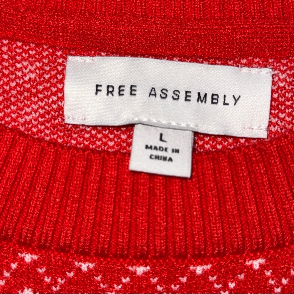 Free Assembly Festive Red Crewneck Men’s Sweater - Picture 2 of 4